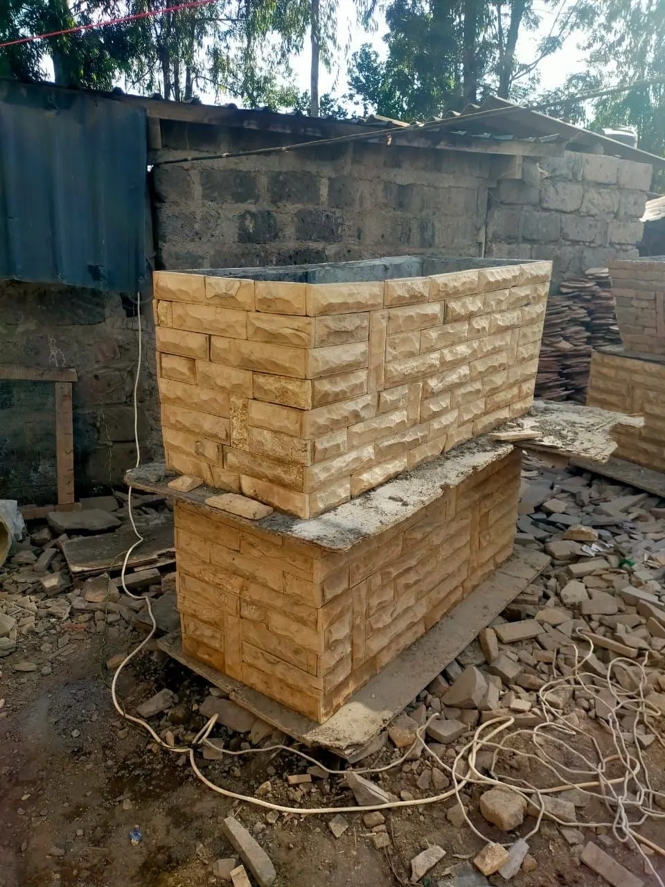 Outdoor Rabbit Hutch - Premium